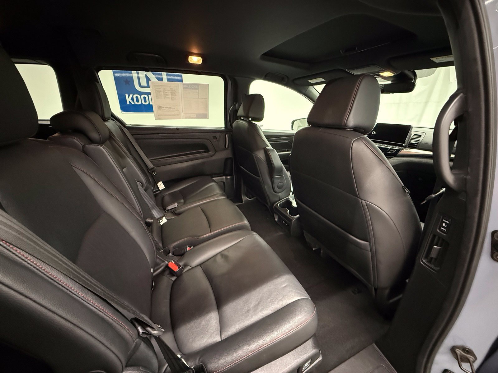 Used 2025 Honda Odyssey Sport-L image 6