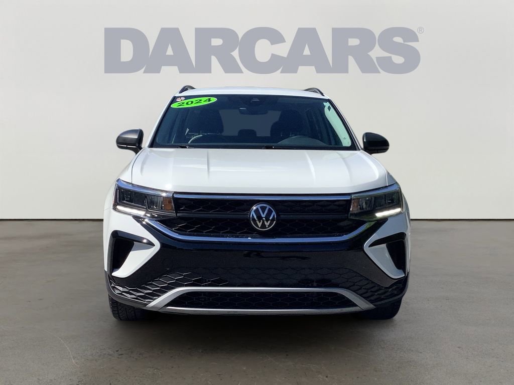 Used 2024 Volkswagen Taos S FWD image 2