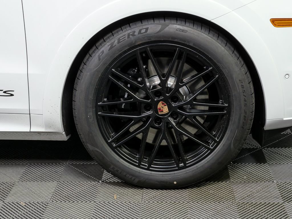 New 2026 Porsche Cayenne GTS image 41