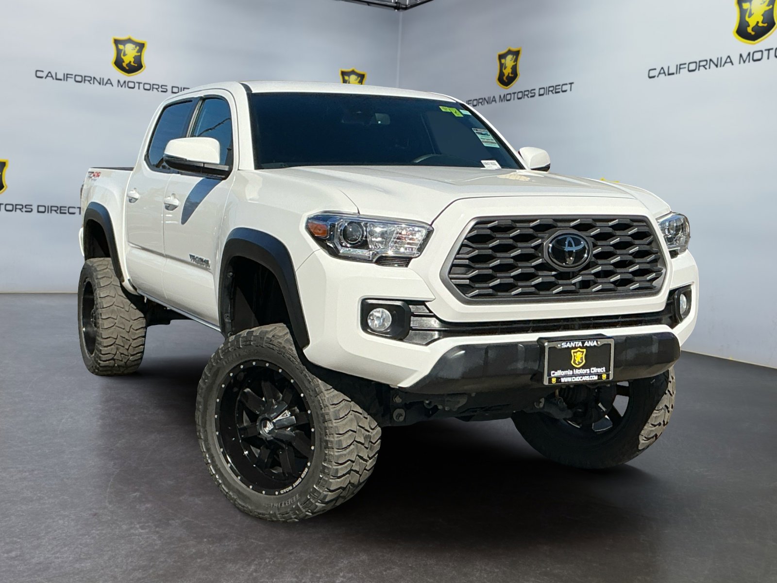Used 2022 Toyota Tacoma TRD Off-Road w/ Technology Package image 3