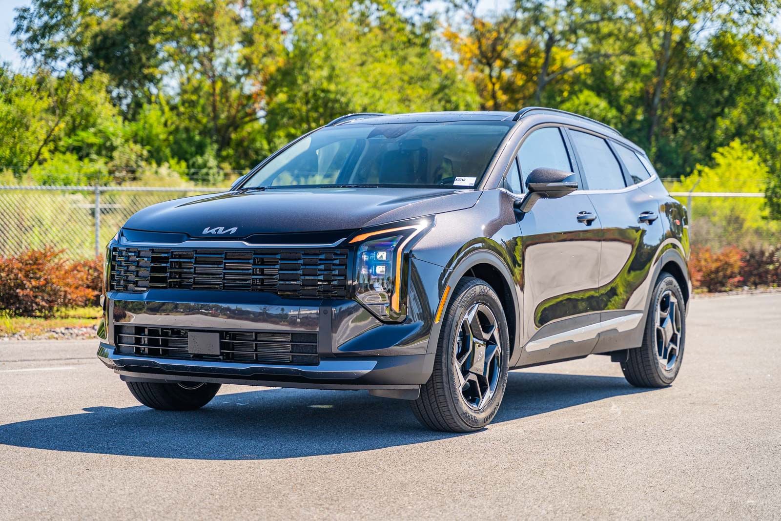 New 2026 Kia Sportage EX w/ EX Panorama Roof Package image 2