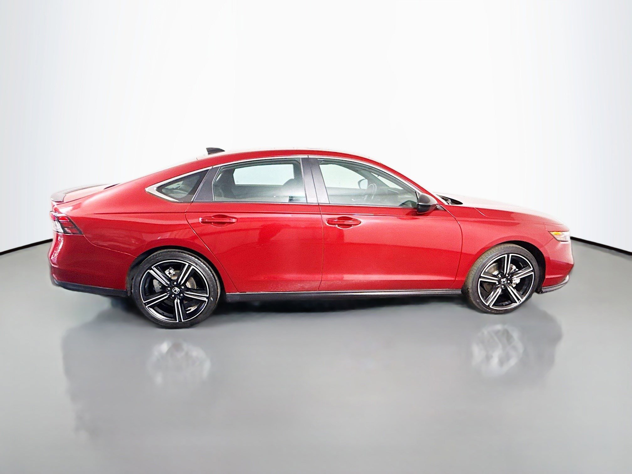 Used 2023 Honda Accord Sport image 11