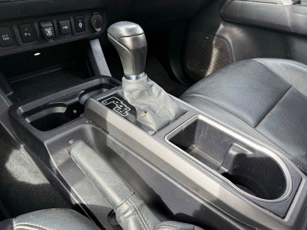 Used 2022 Toyota Tacoma TRD Off-Road image 13