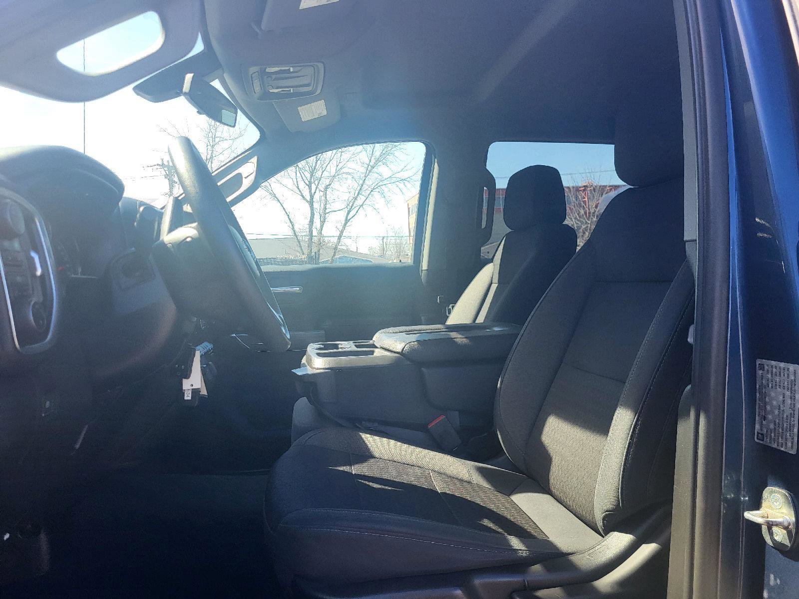 Used 2019 Chevrolet Silverado 1500 LT w/ Z71 Off-Road Package image 9