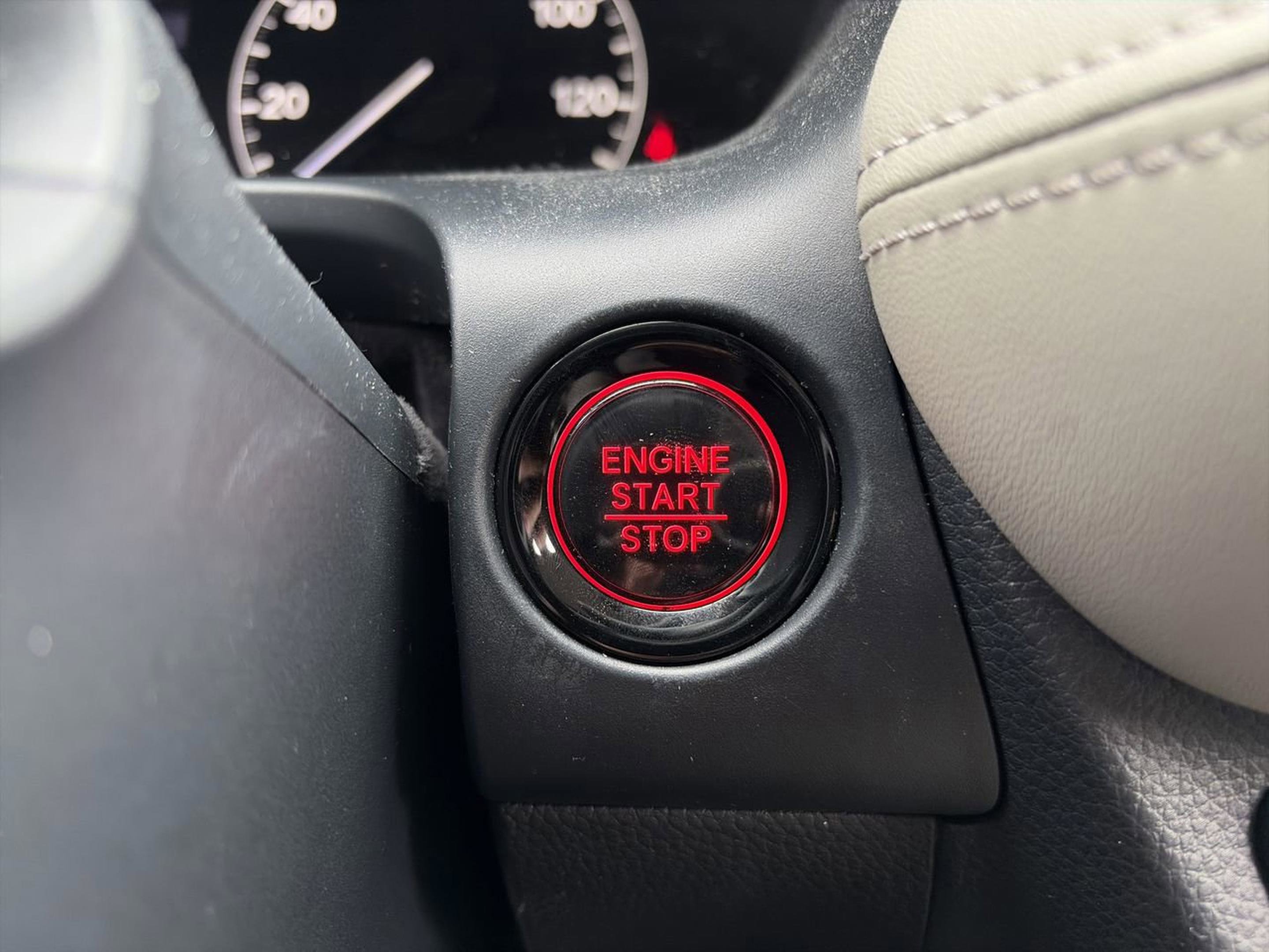 Certified 2023 Honda HR-V LX image 29