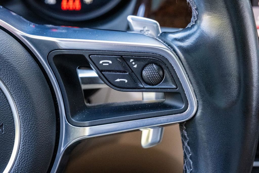 Used 2020 Porsche Macan image 28