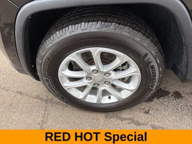 Used 2022 Jeep Grand Cherokee Laredo E w/ Security & Convenience Group AWD/4WD image 45