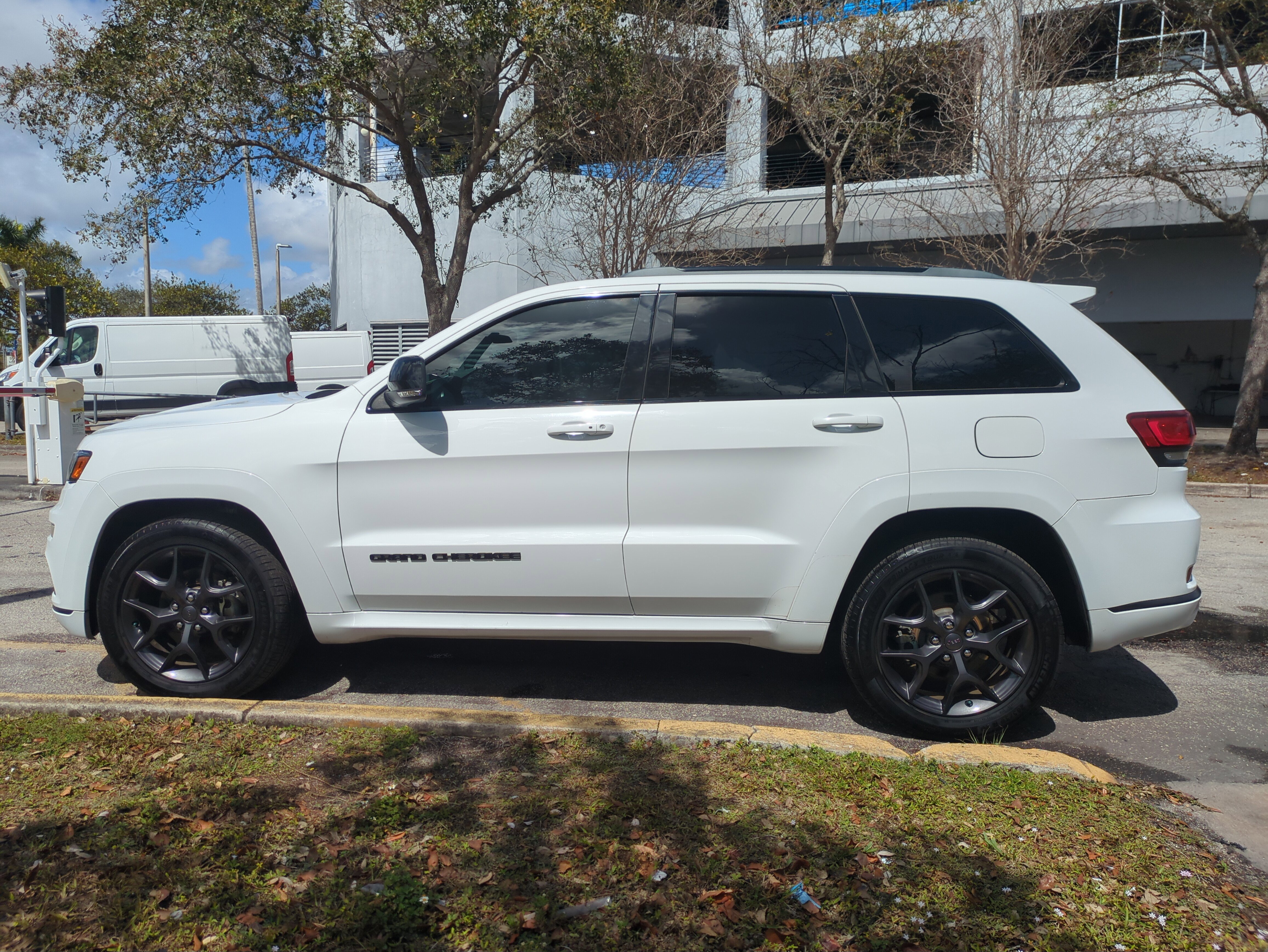 Used 2019 Jeep Grand Cherokee Limited X image 8