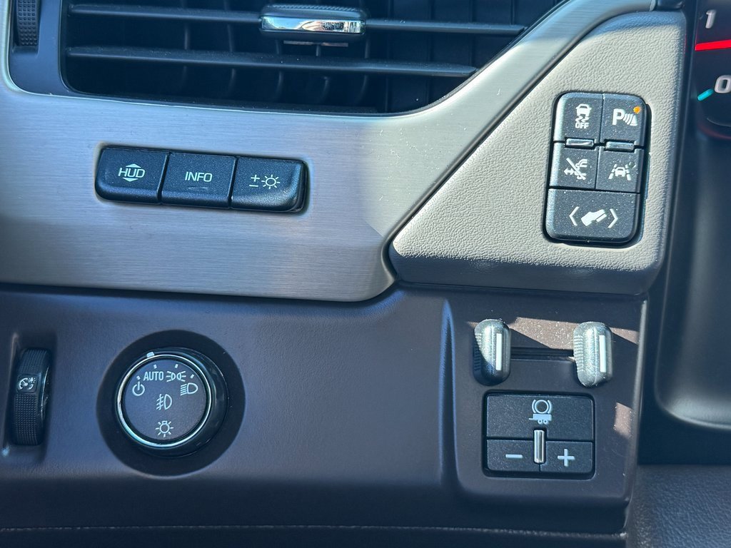 Used 2018 GMC Yukon Denali w/ Denali Ultimate Package image 21