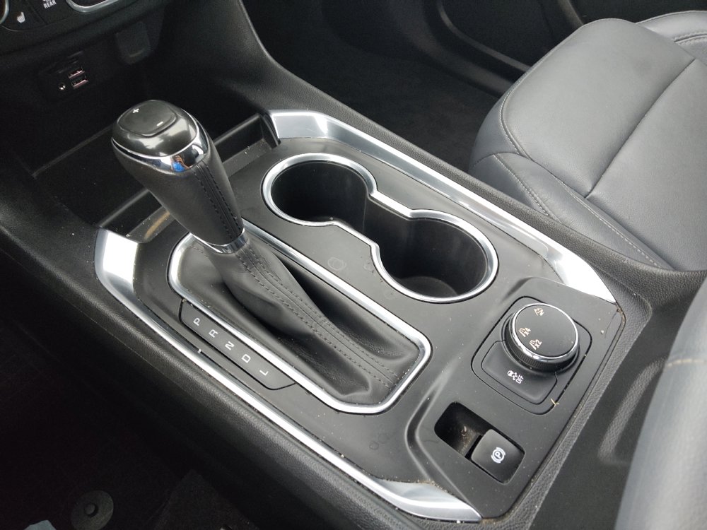 Used 2020 Chevrolet Traverse LT w/ LT Premium Package image 26