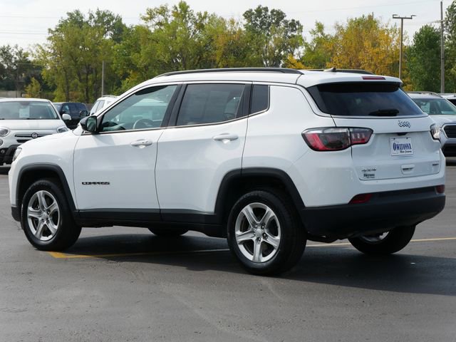 Used 2024 Jeep Compass Latitude image 3
