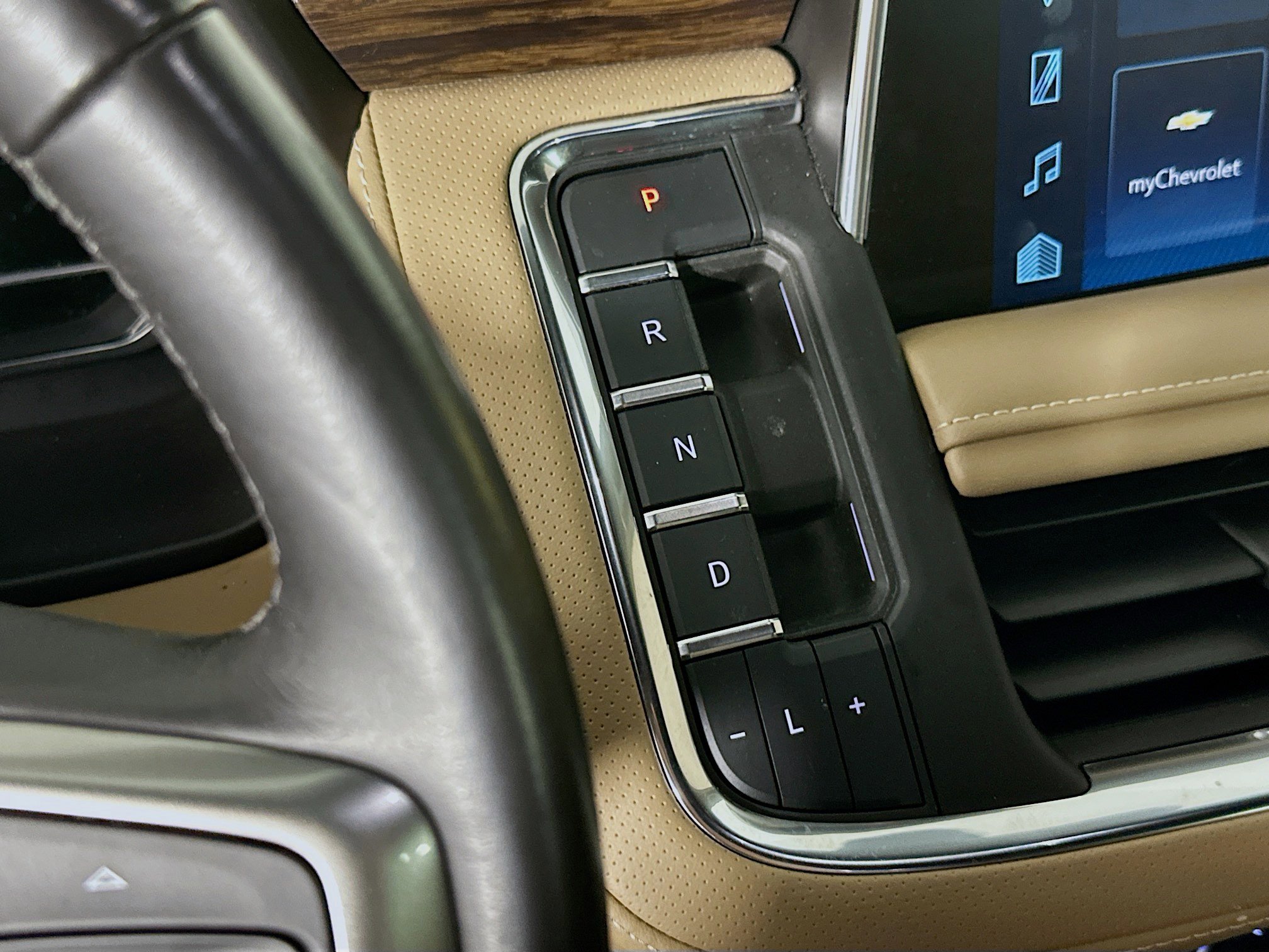 Used 2022 Chevrolet Tahoe Premier image 25