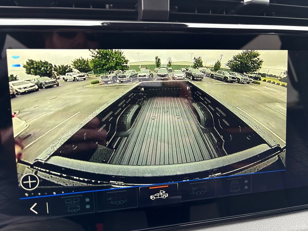 New 2026 GMC Sierra 2500 AT4 w/ AT4 Premium Plus Package AWD/4WD image 32