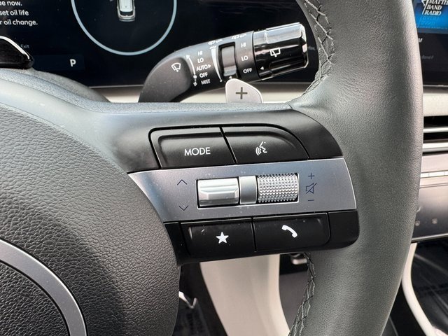 Used 2025 Hyundai Tucson Limited image 24