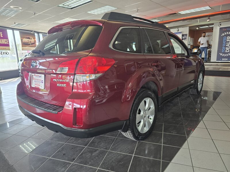 Used 2011 Subaru Outback 2.5i Premium AWD/4WD image 4