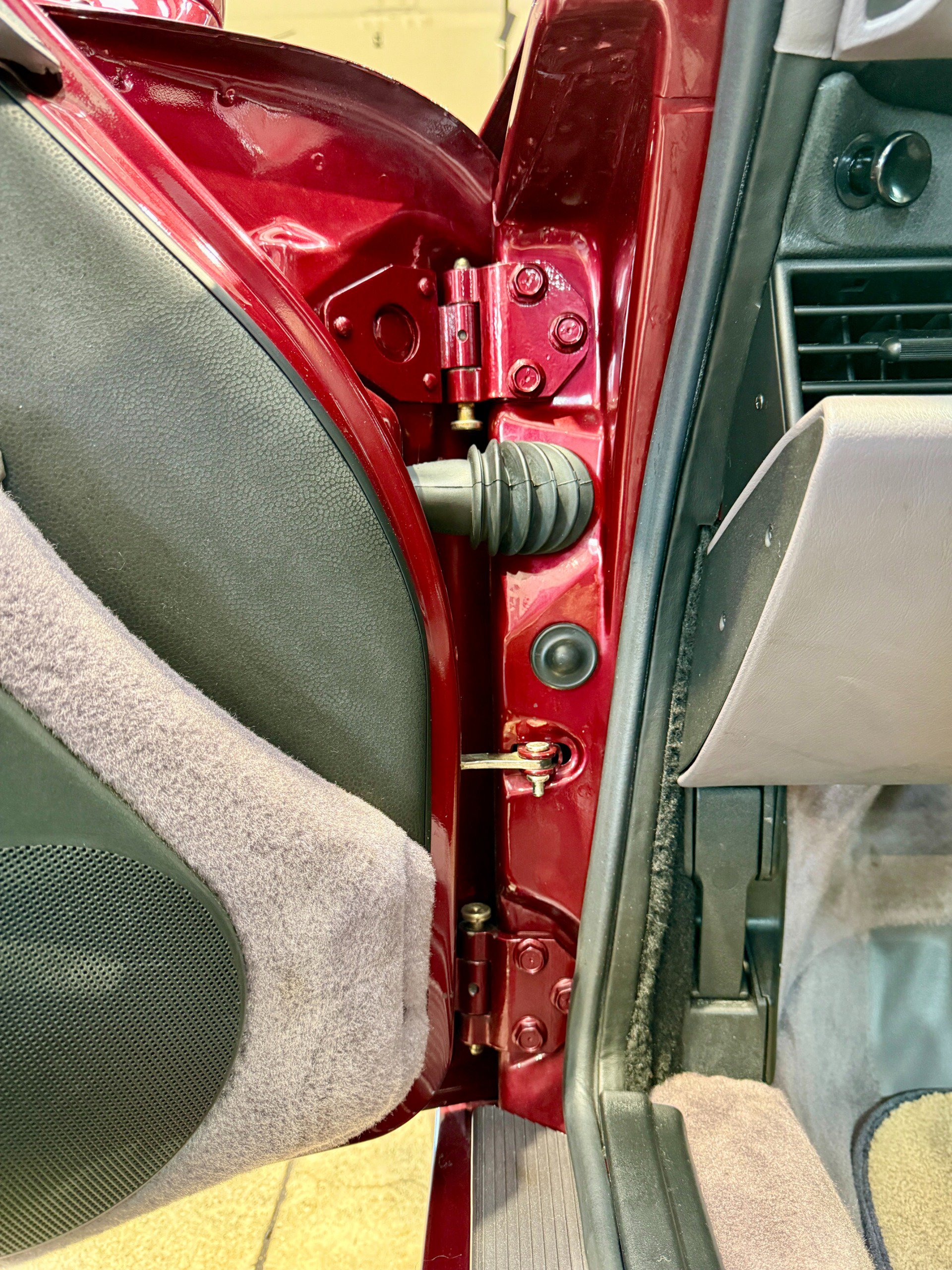 Used 1998 Porsche 911 Carrera S image 54