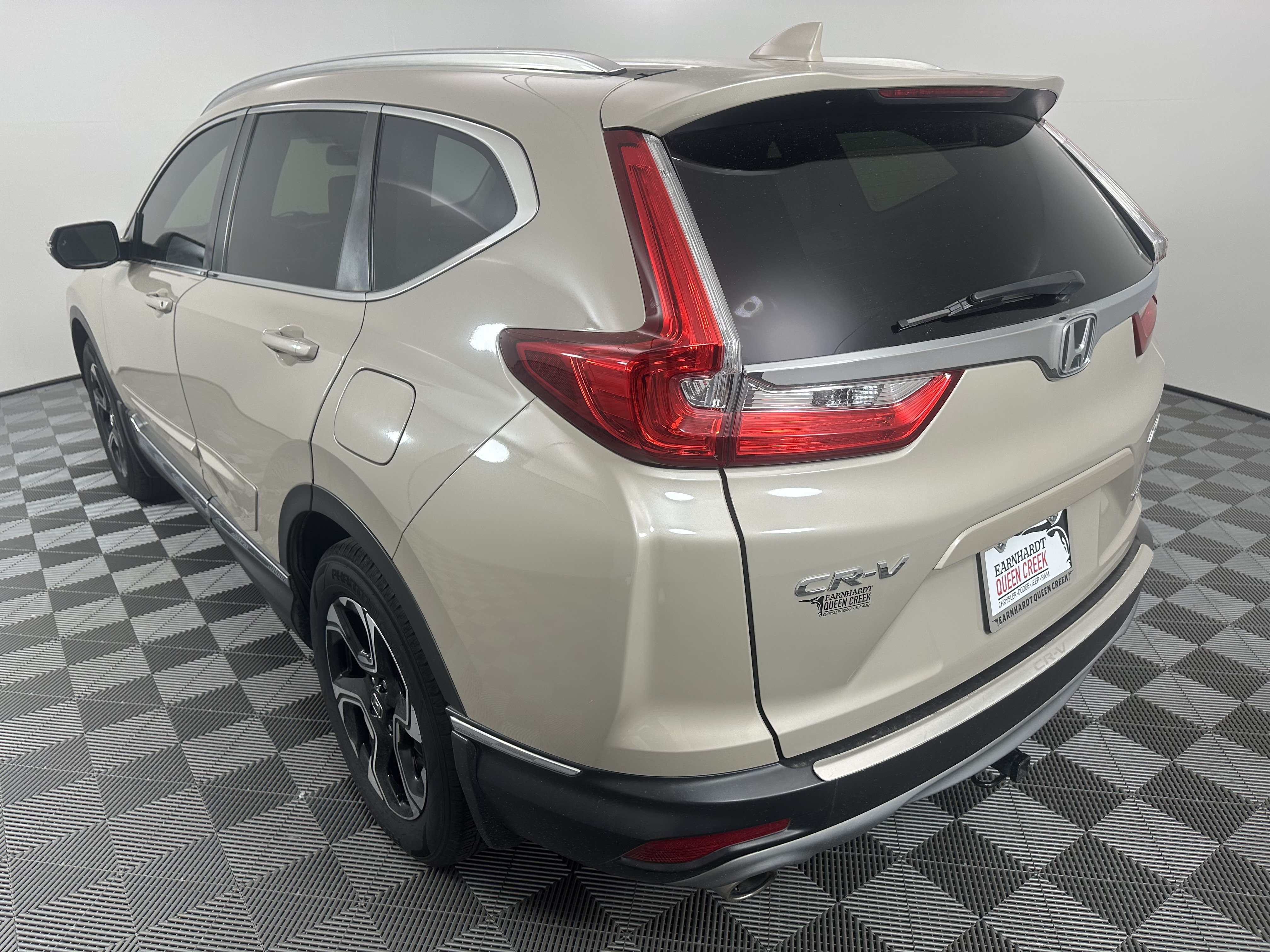 Used 2019 Honda CR-V Touring image 3