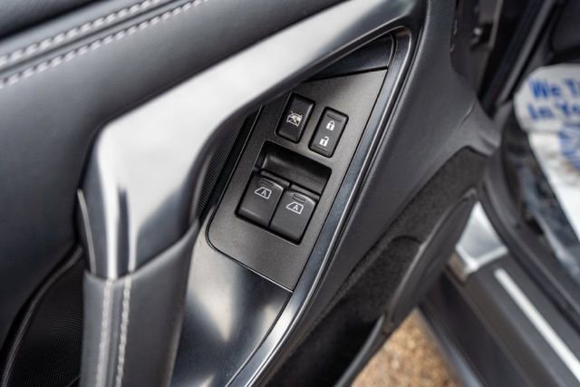 Used 2016 Nissan GT-R Premium image 17