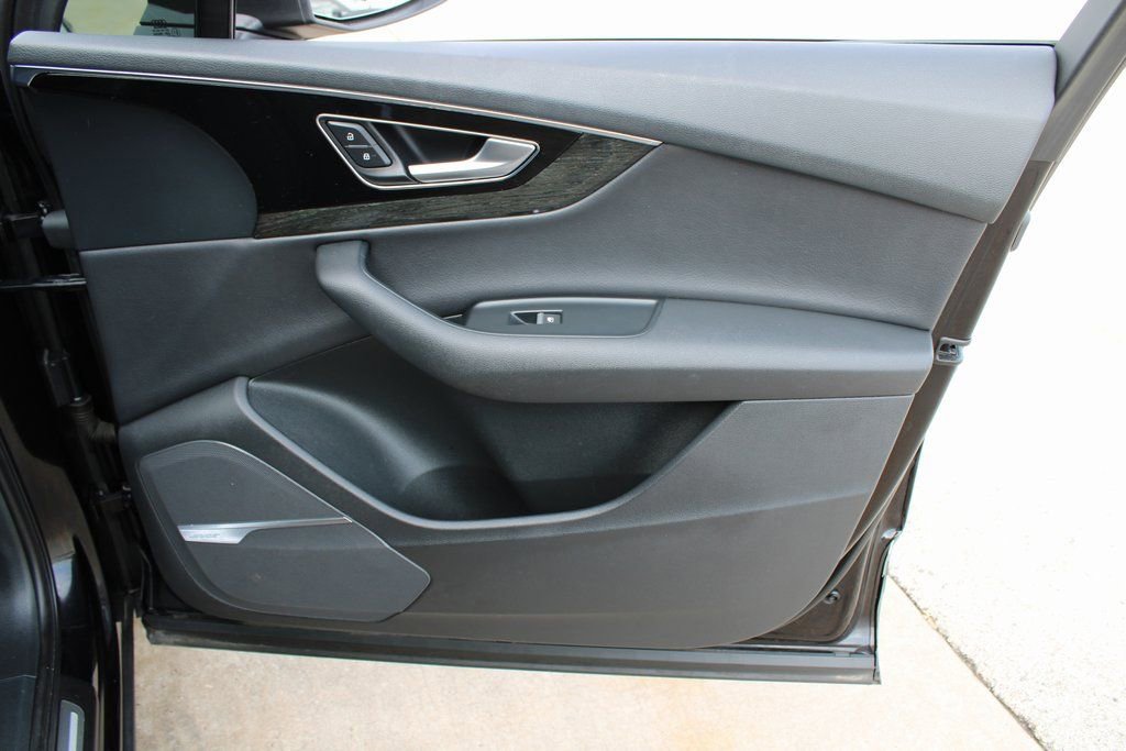 Used 2019 Audi Q7 3.0T Premium Plus w/ Premium Plus Package image 27