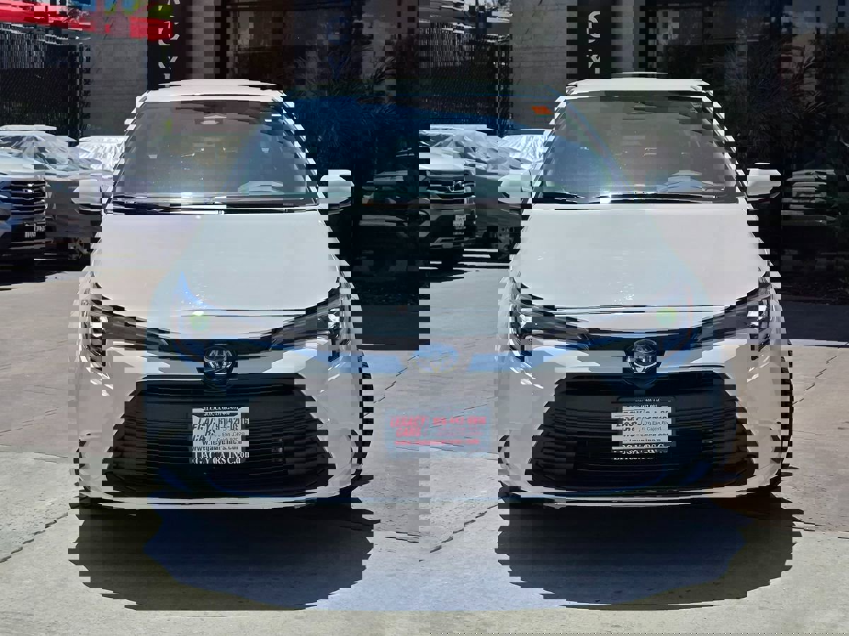 Used 2023 Toyota Corolla LE image 6