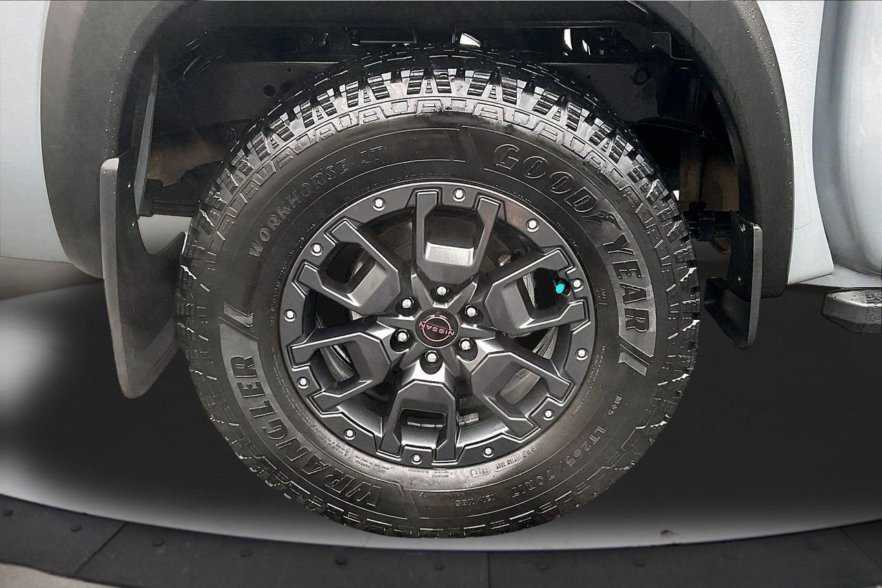 Used 2022 Nissan Frontier PRO-4X w/ Pro-4X Premium Package image 38