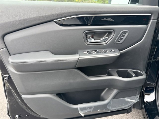 New 2025 Honda Pilot EX-L image 14