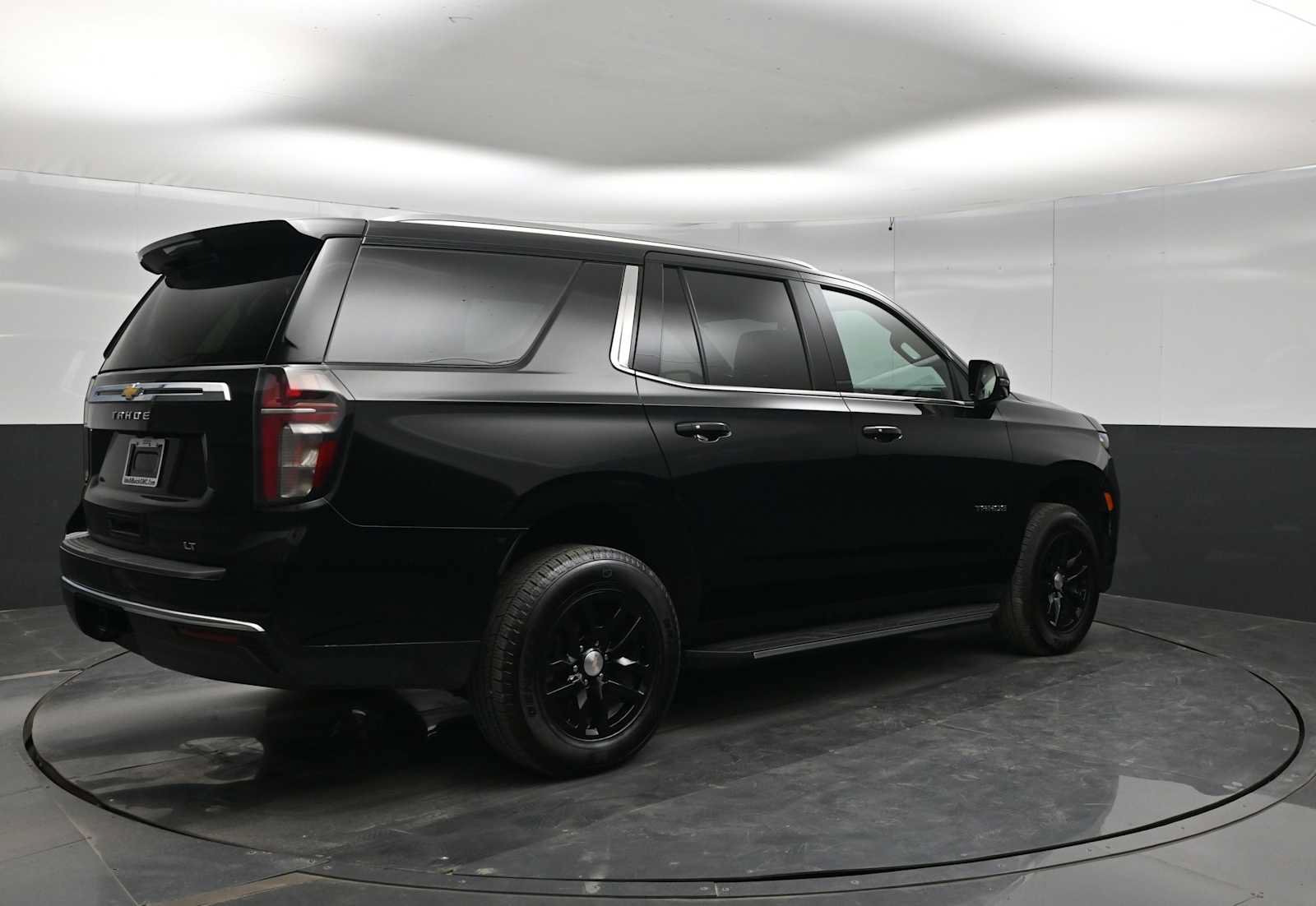 Used 2023 Chevrolet Tahoe LT w/ Luxury Package AWD/4WD image 7