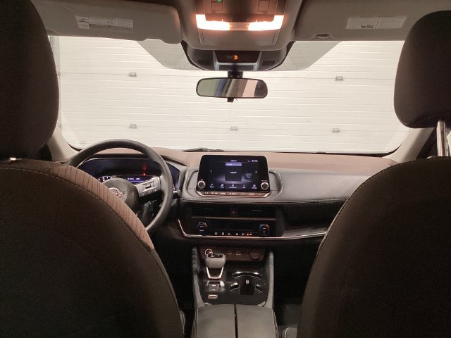 Used 2023 Nissan Rogue SV FWD image 25