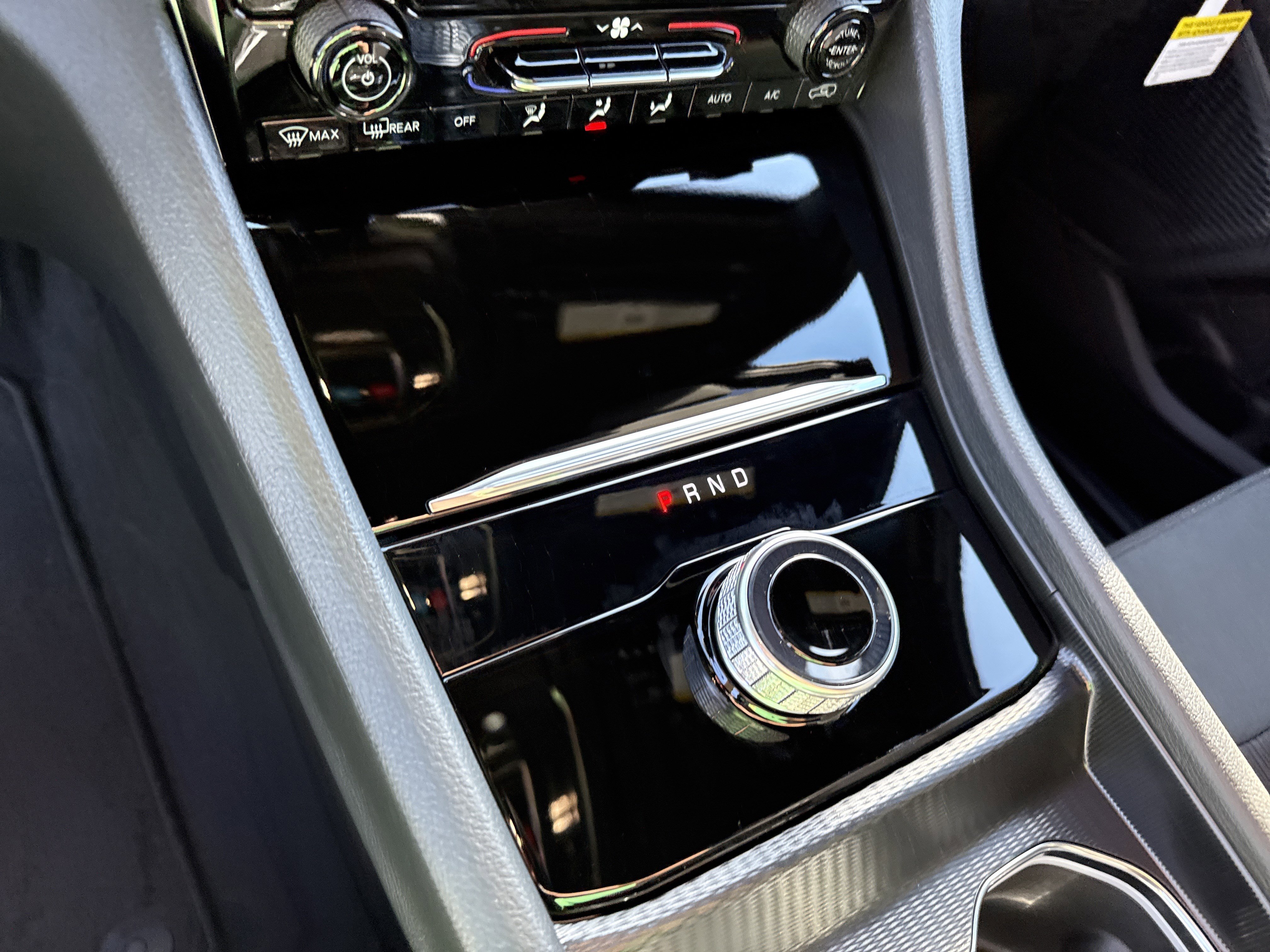 New 2025 Jeep Grand Cherokee Laredo image 29