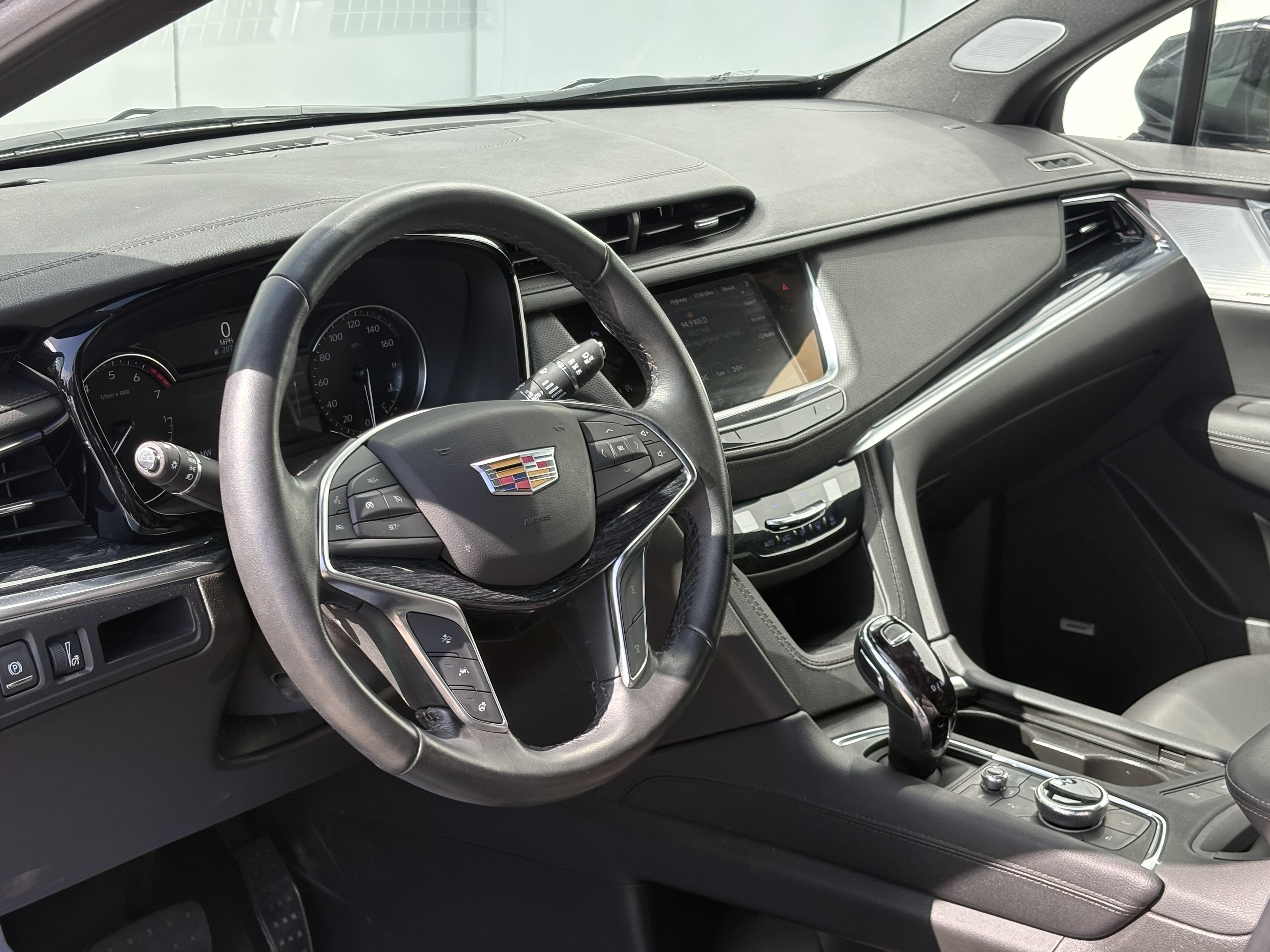 Certified 2023 Cadillac XT5 Premium Luxury AWD/4WD image 15