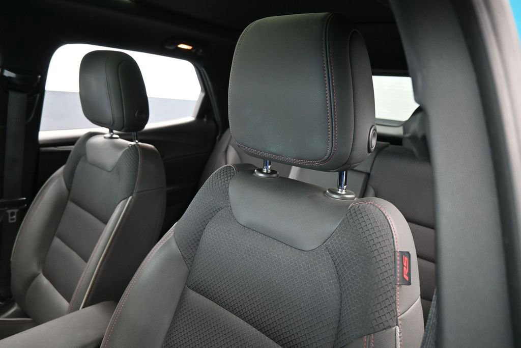 Used 2021 Chevrolet TrailBlazer RS w/ Sun and Liftgate Package FWD image 18