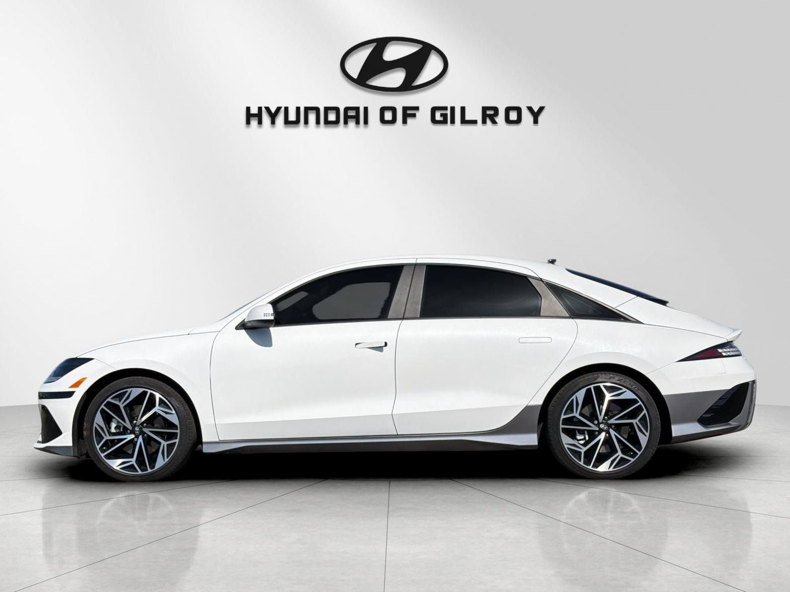 Used 2024 Hyundai Ioniq 6 Limited RWD image 2