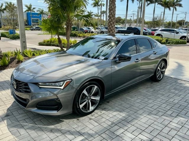 Certified 2025 Acura TLX w/ Technology Package image 3