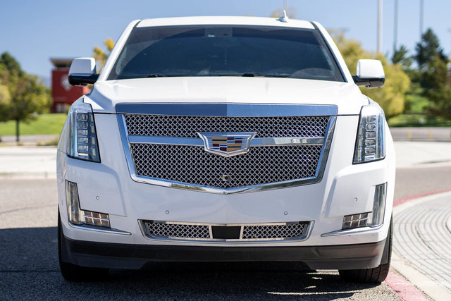 Used 2017 Cadillac Escalade Platinum AWD/4WD image 12