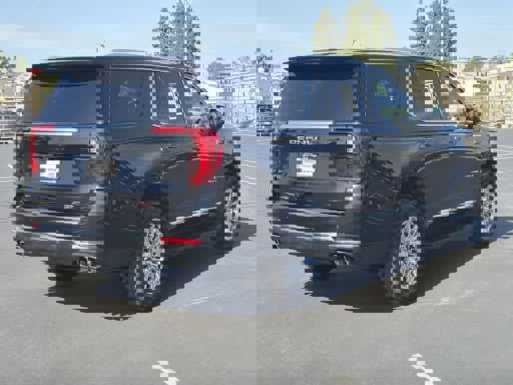 Used 2025 GMC Yukon Denali image 6