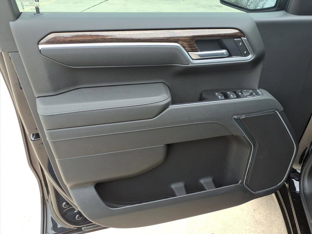 New 2026 GMC Sierra 1500 Elevation image 16