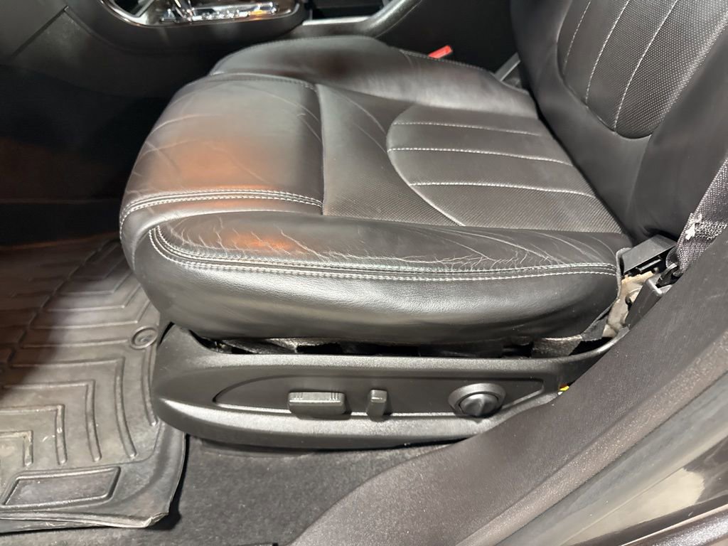 Used 2014 GMC Acadia Denali image 30