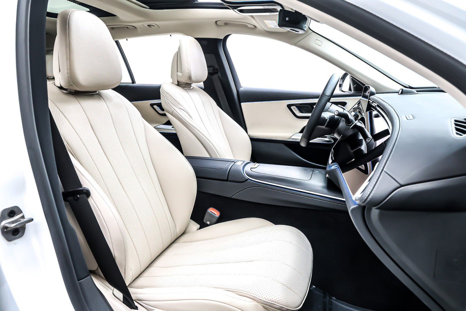 Certified 2025 Mercedes-Benz E 450 4MATIC All-Terrain Wagon image 9