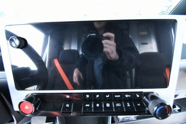 New 2025 Chevrolet Brightdrop 400 w/ Power Door Package image 4