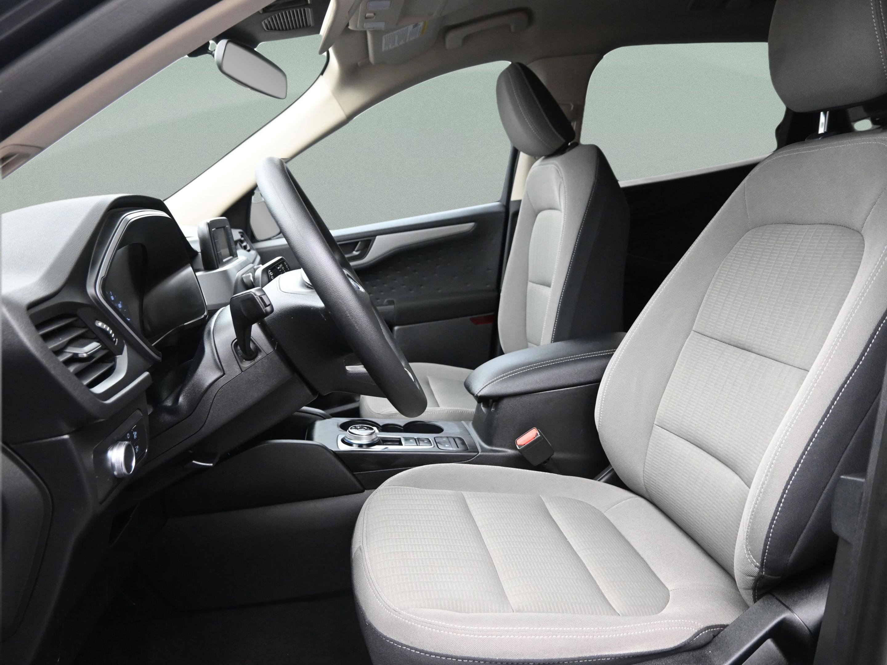 Used 2020 Ford Escape S image 15