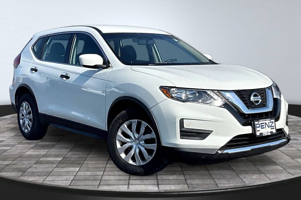 Used 2017 Nissan Rogue S AWD/4WD image 3