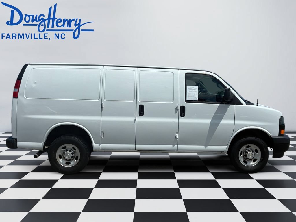 Used 2023 Chevrolet Express 2500 w/ Driver Convenience Package RWD image 6