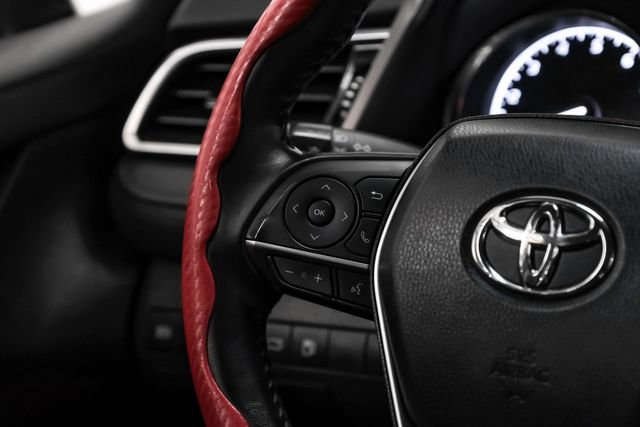 Used 2018 Toyota Camry XLE FWD image 18