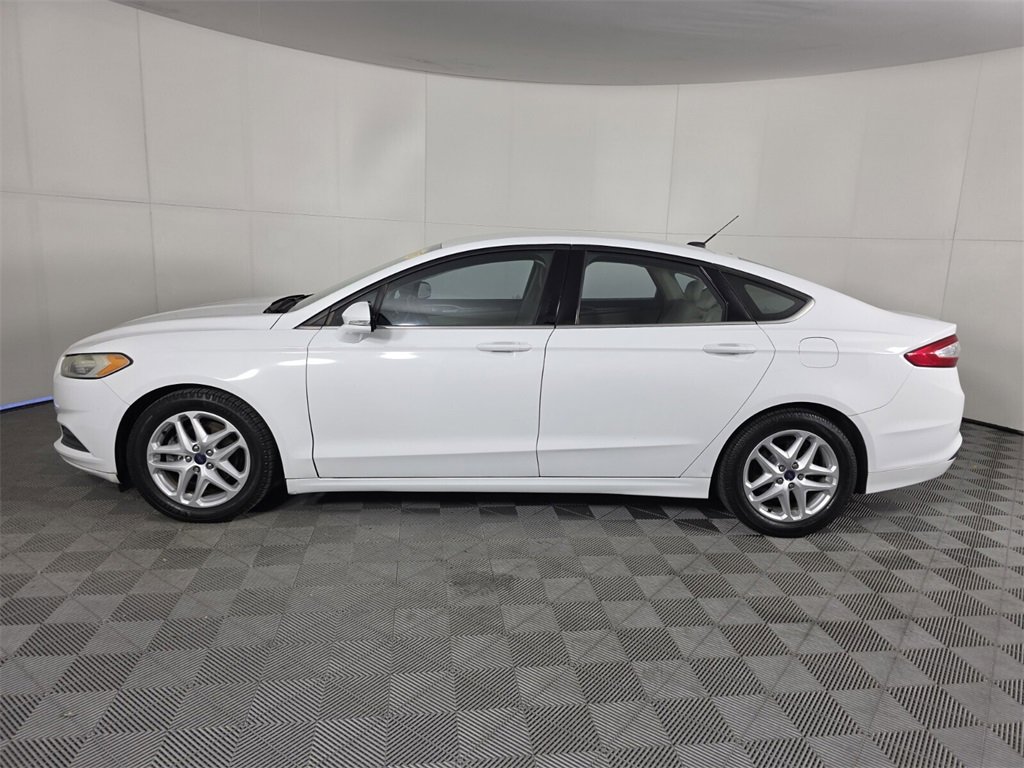 Used 2015 Ford Fusion SE image 8