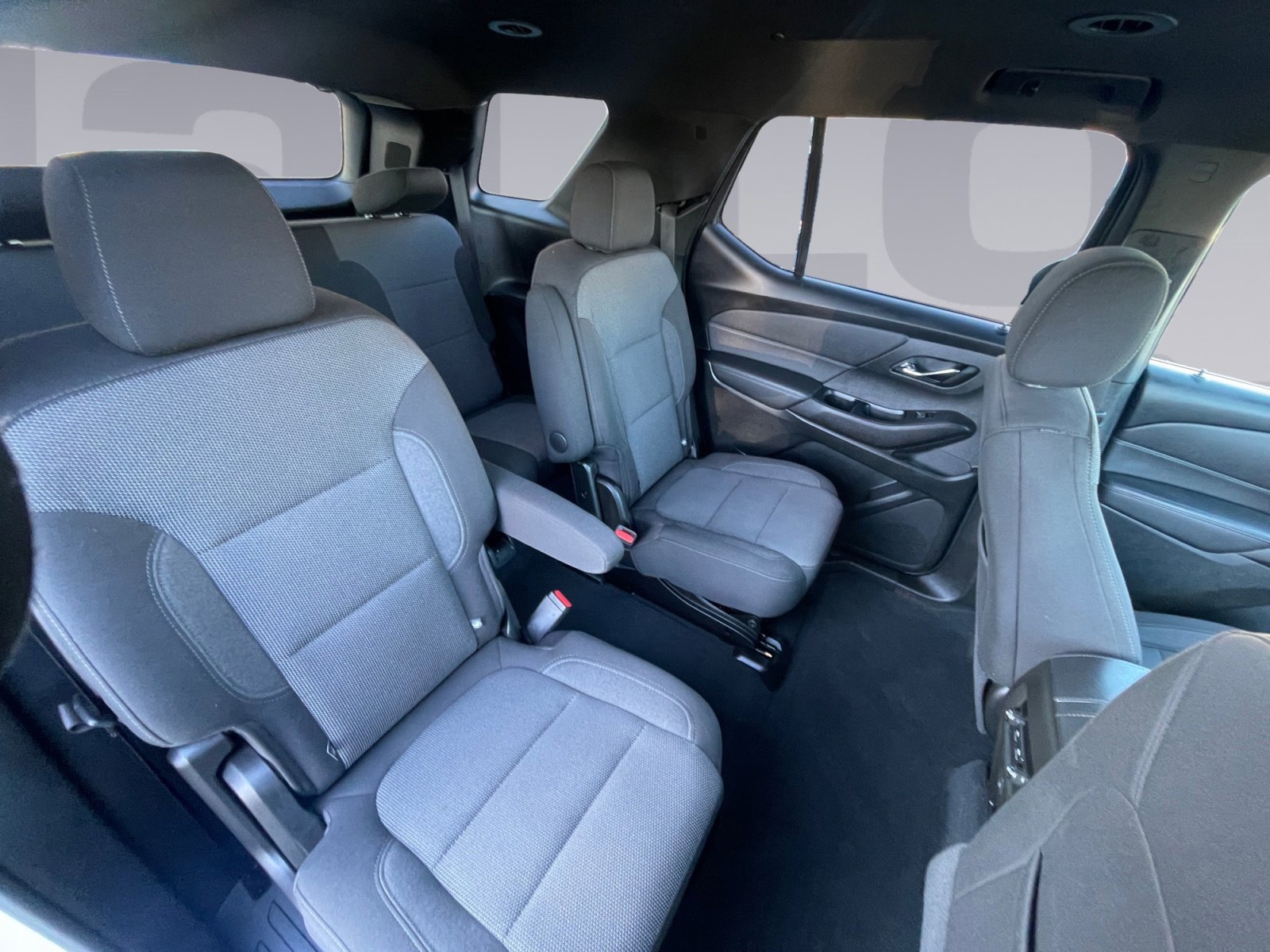 Used 2023 Chevrolet Traverse LT image 18