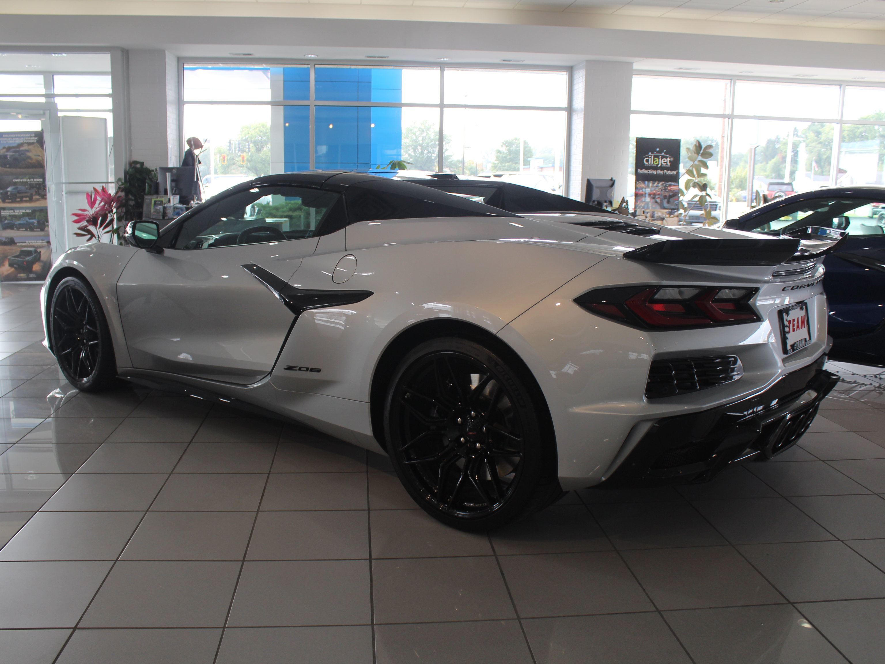 New 2027 Chevrolet Corvette Z06 w/ Stealth Interior Trim Package RWD image 9