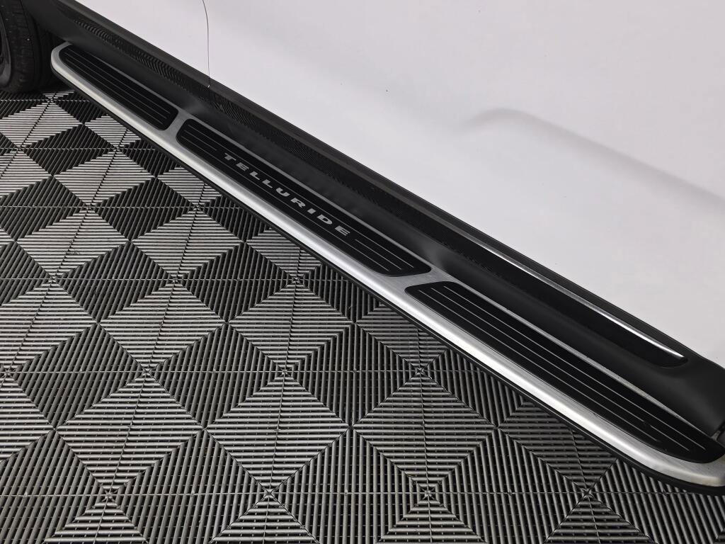 Used 2025 Kia Telluride SX Prestige X-Line image 17