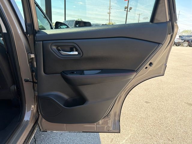 Used 2025 Nissan Rogue SV image 33