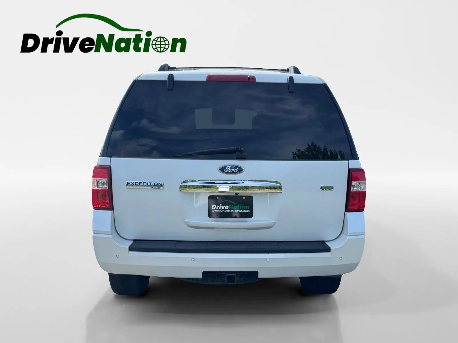 Used 2014 Ford Expedition Limited w/ Equipment Group 301A AWD/4WD image 6