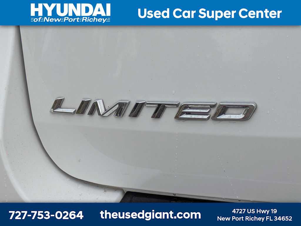 Used 2021 Ford Explorer Limited w/ Equipment Group 301A image 14